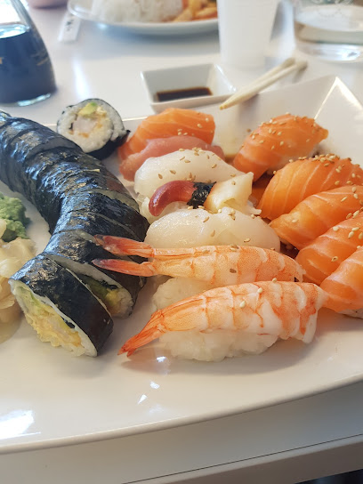 Mat og drikke Bedriftskategori Brumunddal Sushi AS & Takeaway